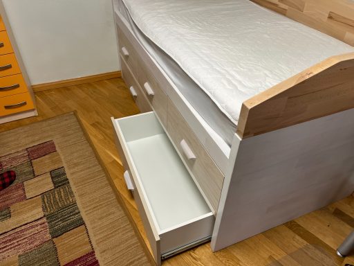 CAMA NIDO MACIZA CON 5 CAJONES