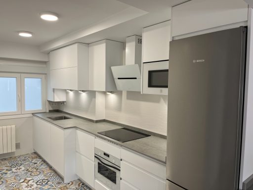 COCINA CON LED DEBAJO