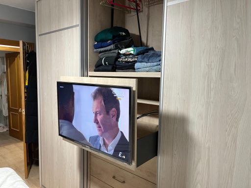 TV INTEGRADA CON CAJON